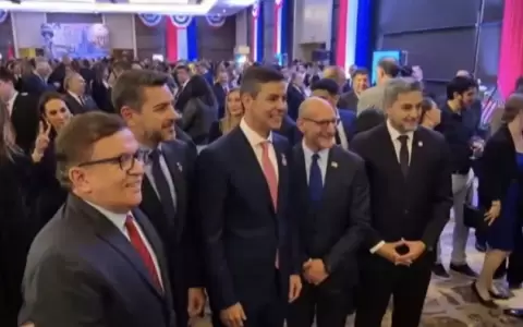 Encuentro de dirigentes colorados en Embajada de Estados Unidos.