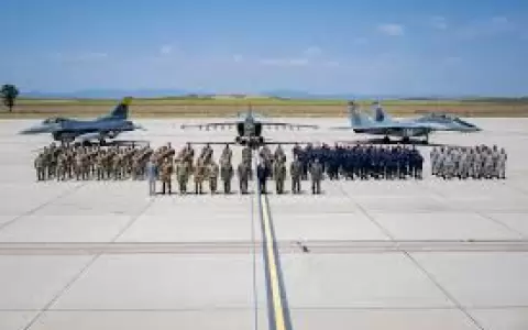 Base a�rea de Bezmer.