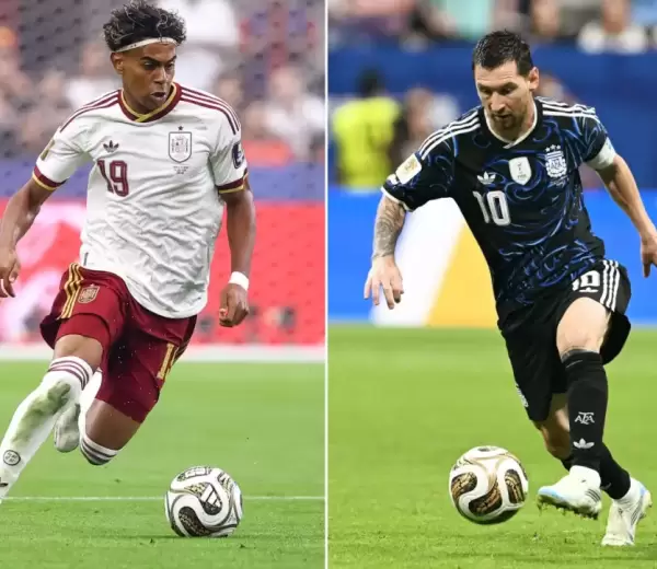 Lamine Yamal (izquierda) y Lionel Messi (derecha).