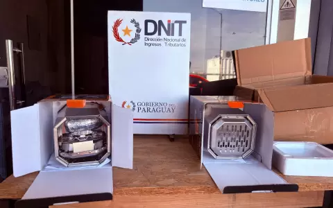 Marihuana oculta en tres env�os de remesas expresas (courier) durante controles realizados en el �rea de Dep�sito de la DINAC.