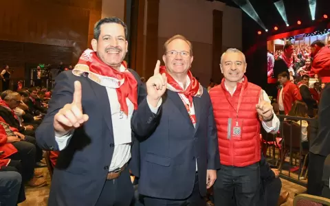 Ra�l Latorre, Camilo P�rez y Daniel Centuri�n.