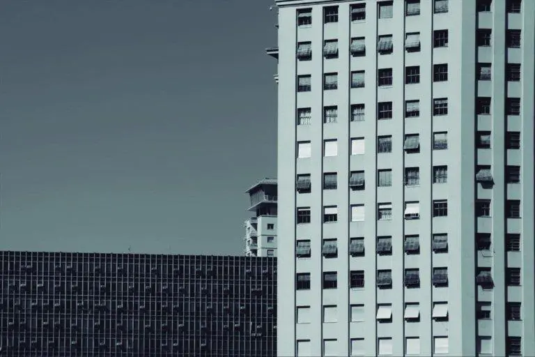 Tres detalles de edificios, Serie Geograf�as Urbanas Impresi�n fine art sobre papel Hahnem�hle MattFibre 200g enmarcada tirada 1/3, autor�a de Sebasti�n Bogado.