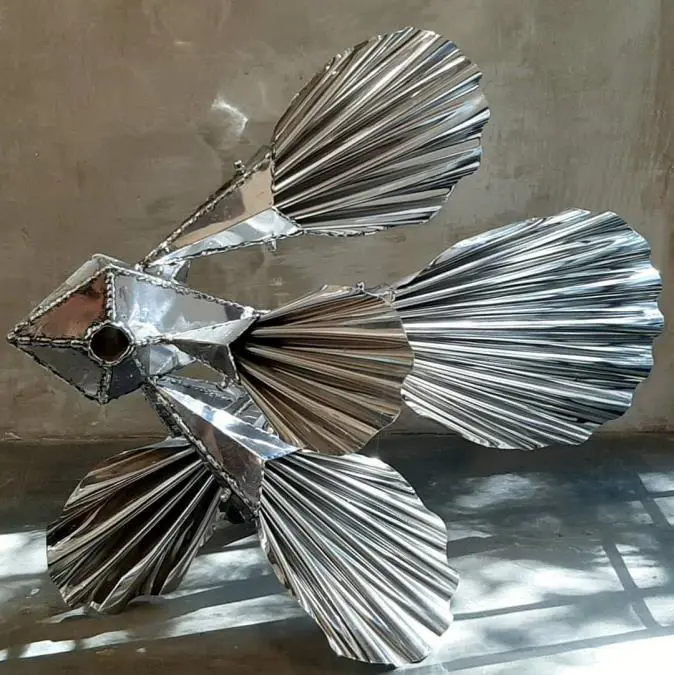 Pez de acero inoxidable, de Galer�a Pistilli.