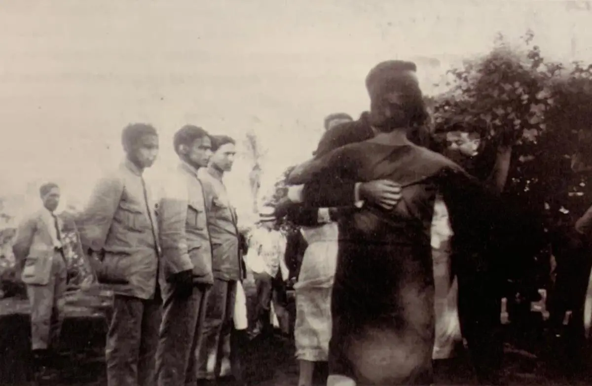 Herminio Gim�nez, G�mez Serrato y Flores. Baile en Punta Karapa, ca. 1920