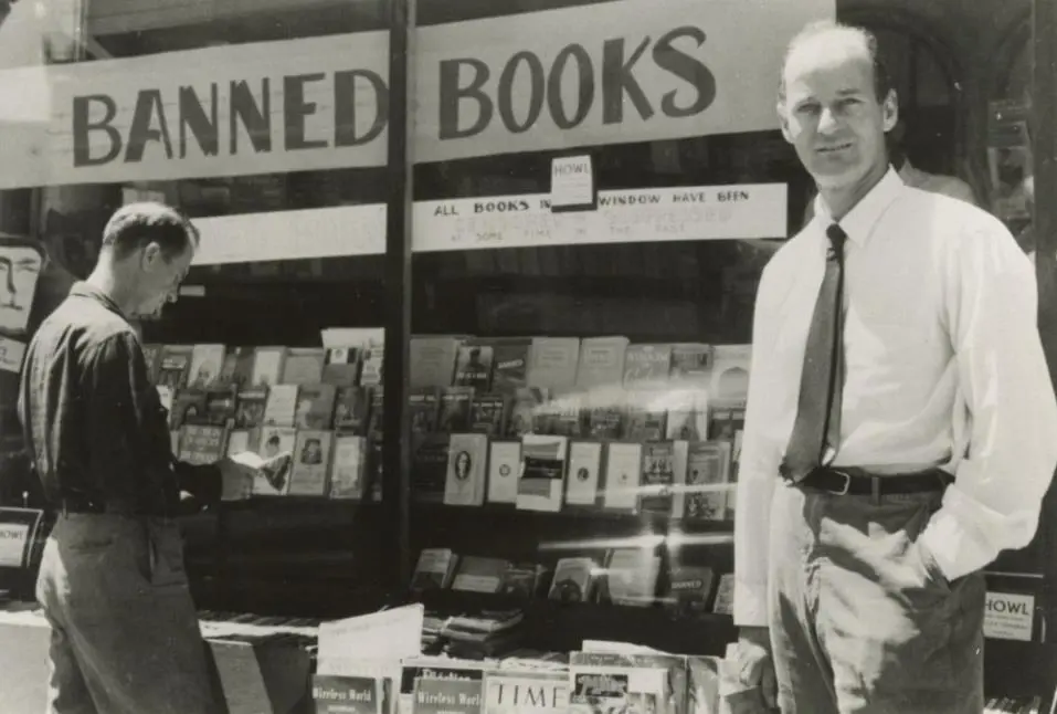 Lawrence Ferlinghetti. City Lights
