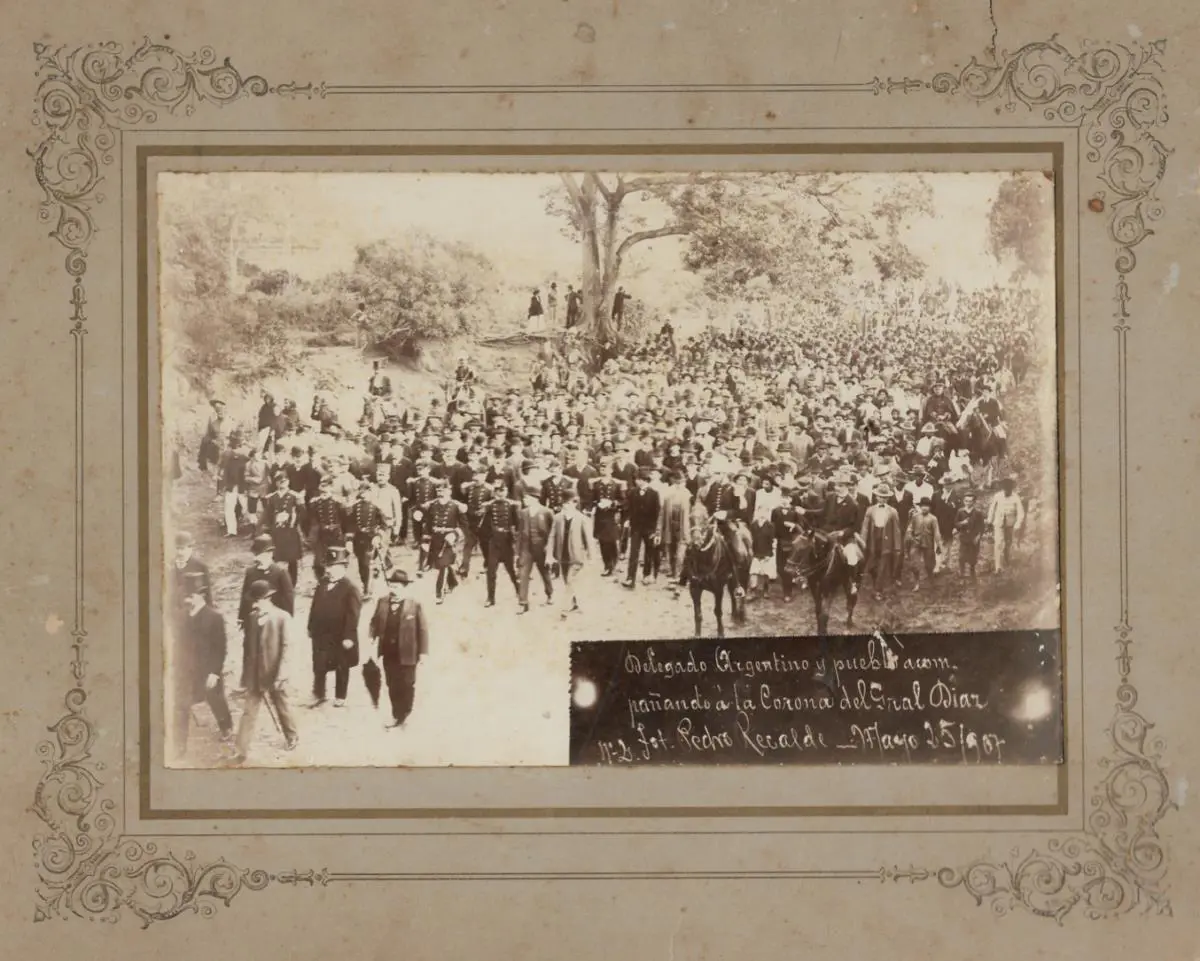 Procesi�n c�vica de homenaje al General Eduvigis D�az, Asunci�n, 1907.