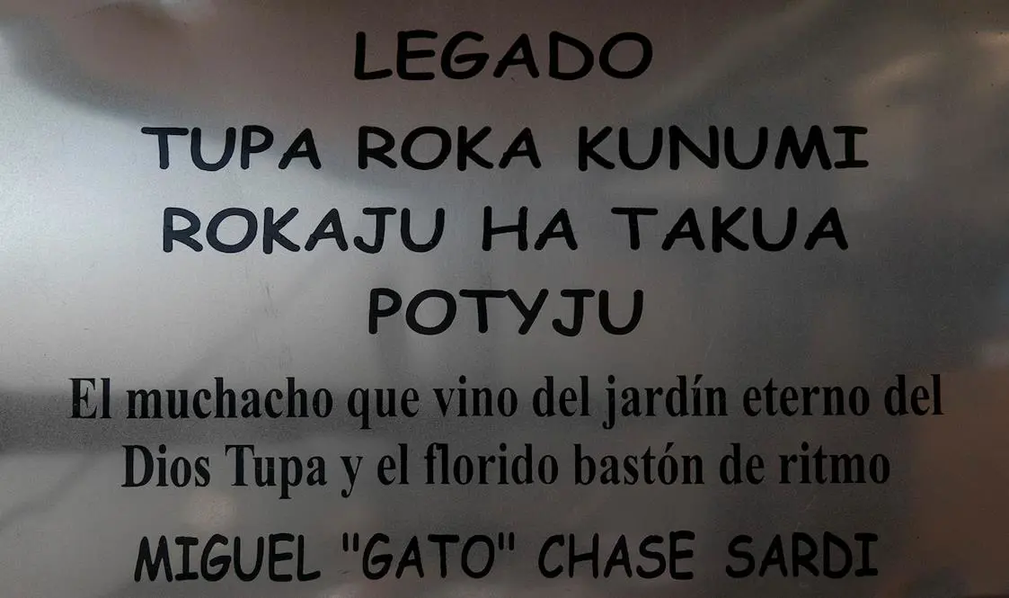 Placa en la Biblioteca Cervantes, CCEJS � Laura Mandelik