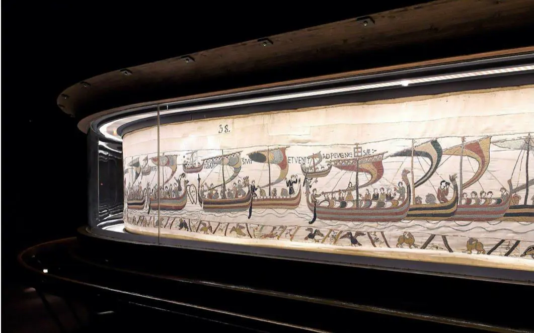 Museo Bayeux. El legendario tapiz desplegado