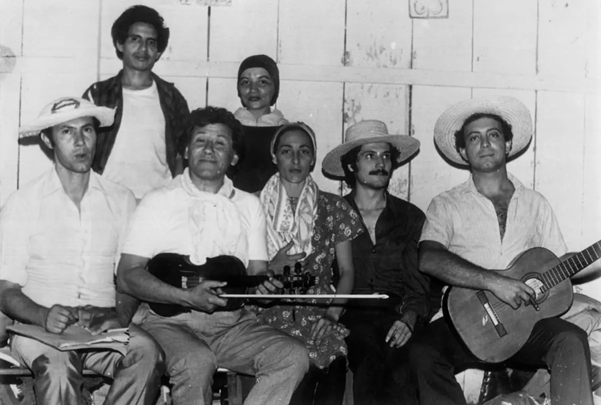 Ramón del Río, Raquel Rojas, Alejo Pesoa, Arturo Pereira, Yiya Gunsett, Tony Carmona y Humberto Gulino. Archivo Aty Ñe'?