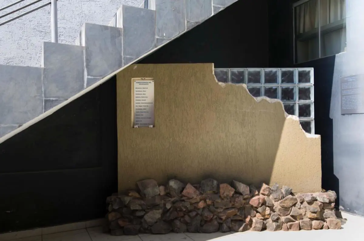 emMuro de los Sobrevivientes/em � Laura Mandelik