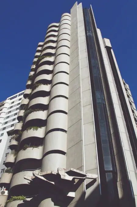 Edificio emNautilus/em, proyecto de Jenaro Pind�, 1989, Asunci�n, obra abordada en el libro � Edgar Balbuena