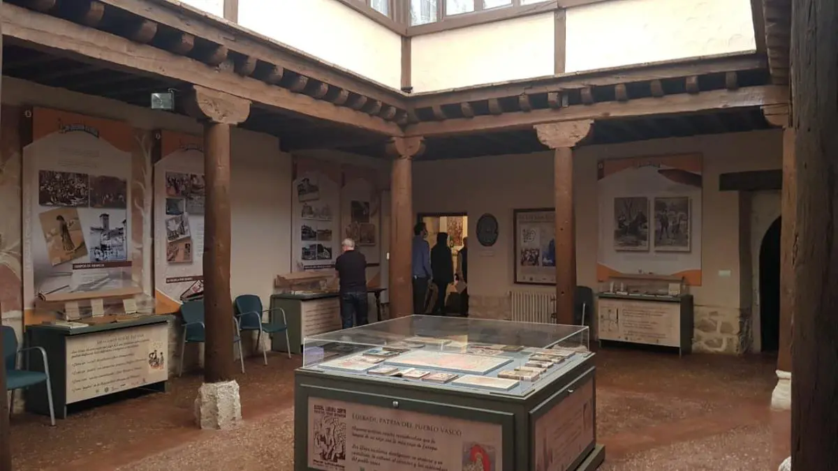 CEINCE. Museo pedag�gico � David Vel�zquez Seiferheld