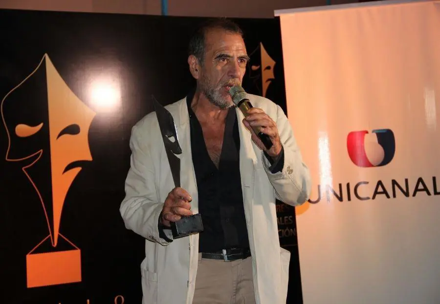 H�ctor Silva, galardonado por su interpretaci�n en emMiguel, Jean y Rafael /em� Ricardo Grance