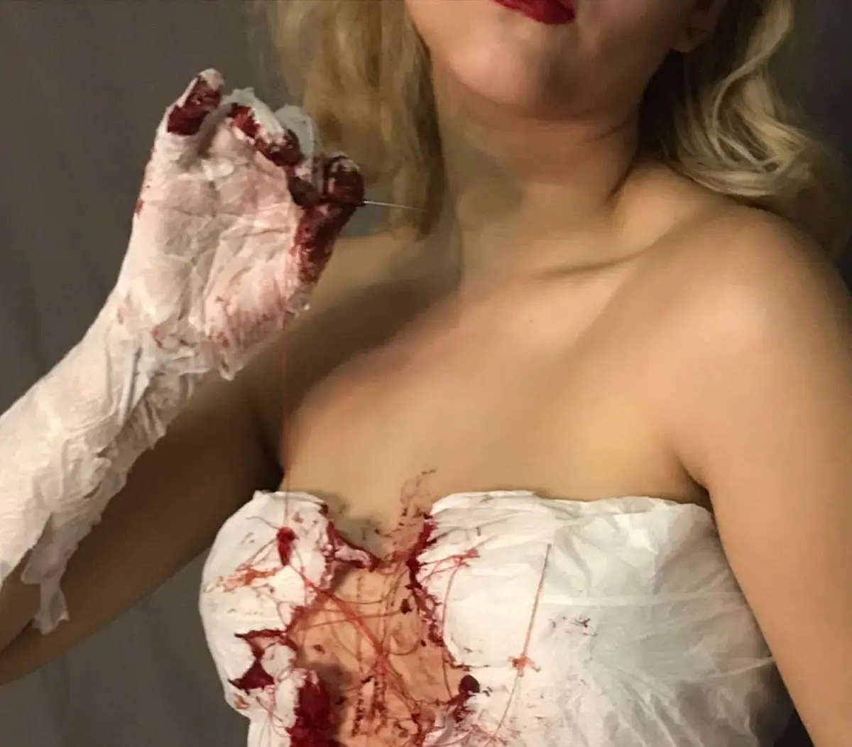 Raquel Cuella.�emZurcir la herida/em, 2021. Video (detalle). Segundo premio. Cortes�a