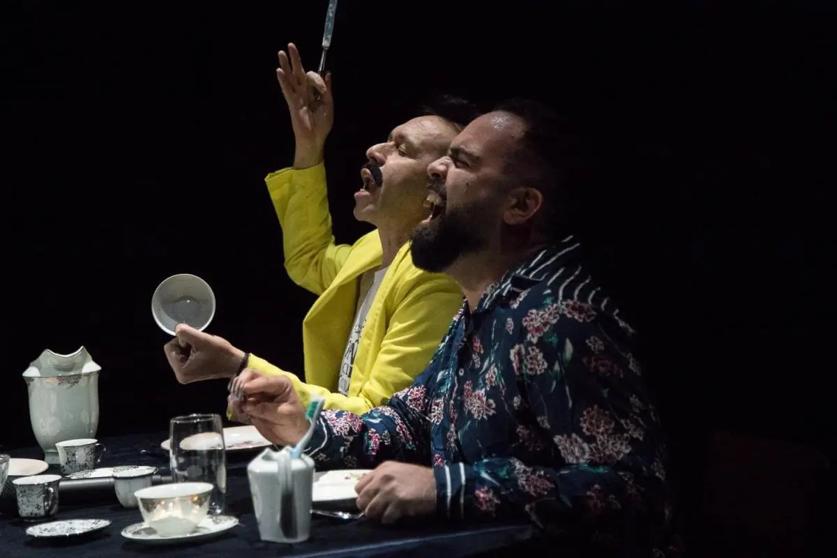 Jorge B�ez y David Amado, emTu panza respira/em, Teatro Municipal � Alegr�a Gonz�lez