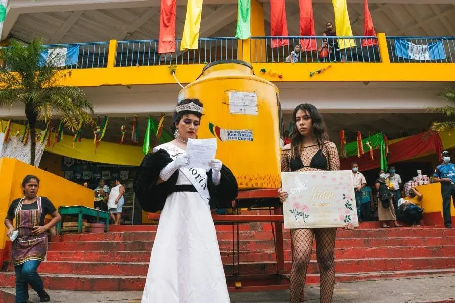 emPerformance Se�orita Memoria Trans/em, de Juan Jos� Guillen, Ciudad de Guatemala, 2021. Foto cortes�a: Bienal en Resistencia.