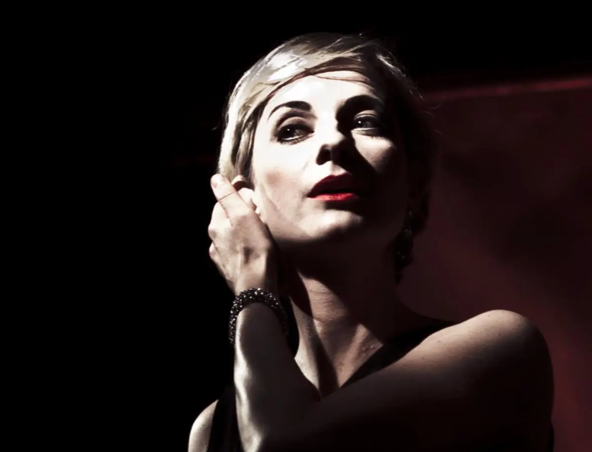 Adrienne Haan en concierto. Cortes�a