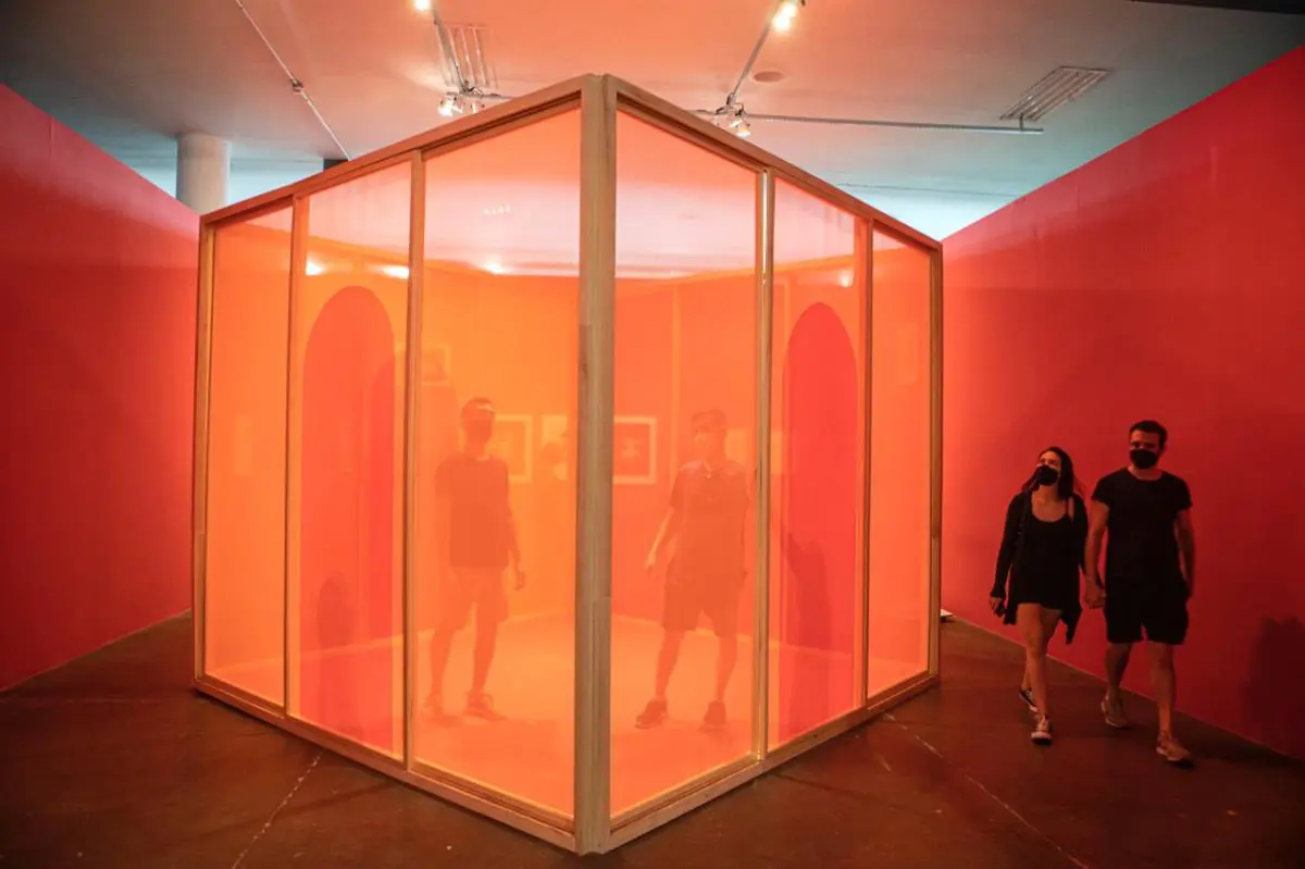 Mariana Cal� y Francisco Queimadela (Portugal). iCorpo radial. Sala da mem�ria, /i2020. Instalaci�n. 34� Bienal de S�o Paulo, 2021 � Luis Vera