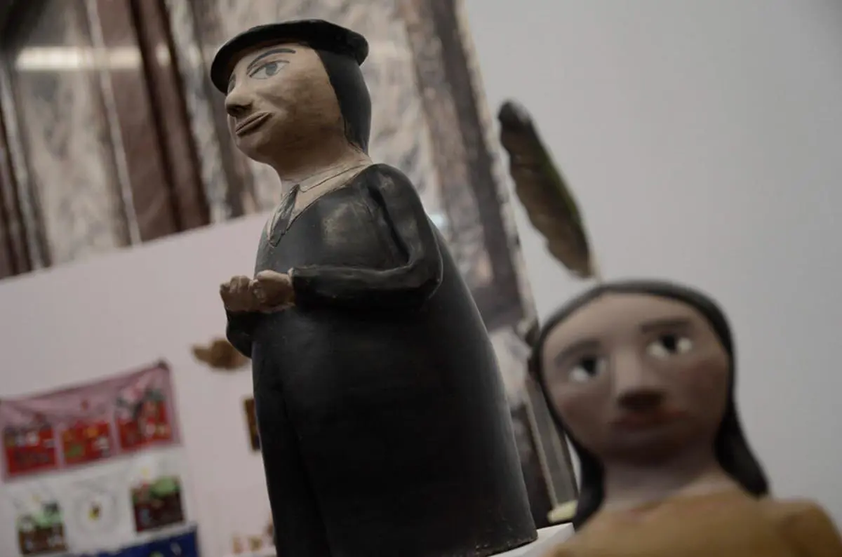 Rogelio Romero, esculturas en cer�mica � Sebasti�n Joel Vargas