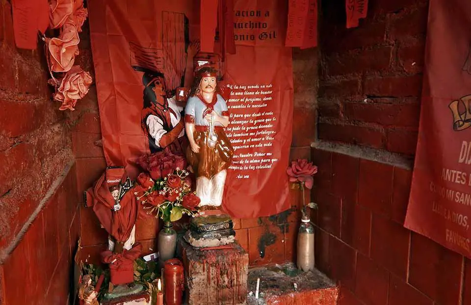 Autor an�nimo. Nicho del Gauchito Gil, Jujuy. Cortes�a del Centro Cultural del Lago (Aregu�)