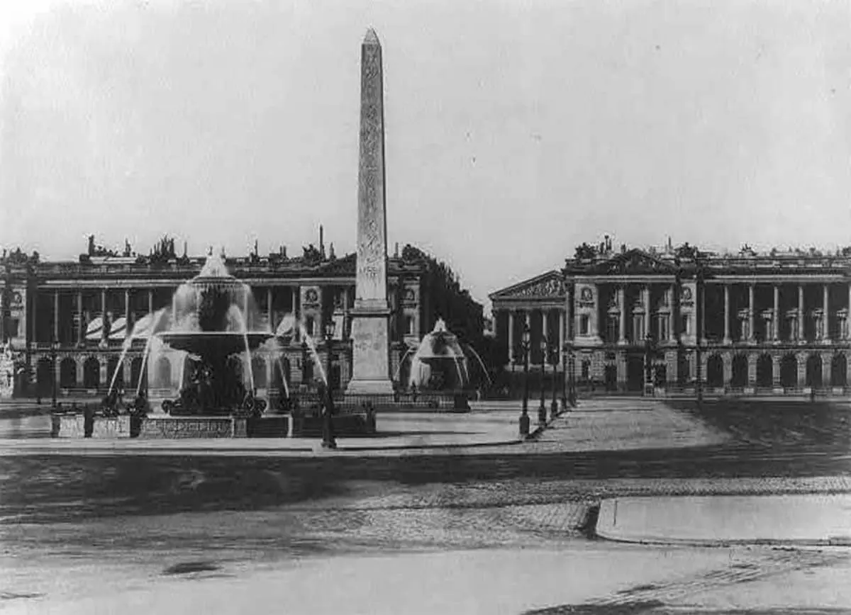 E. Baldus, Place de la Concorde, s/f. Cortesía picryl