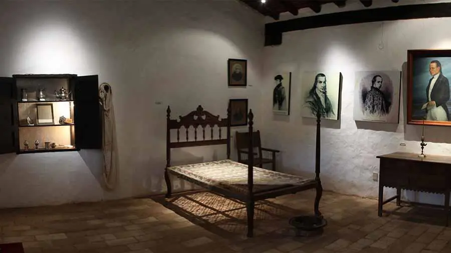 Museo Dr. Gaspar Rodr�guez de Francia. Cortes�a