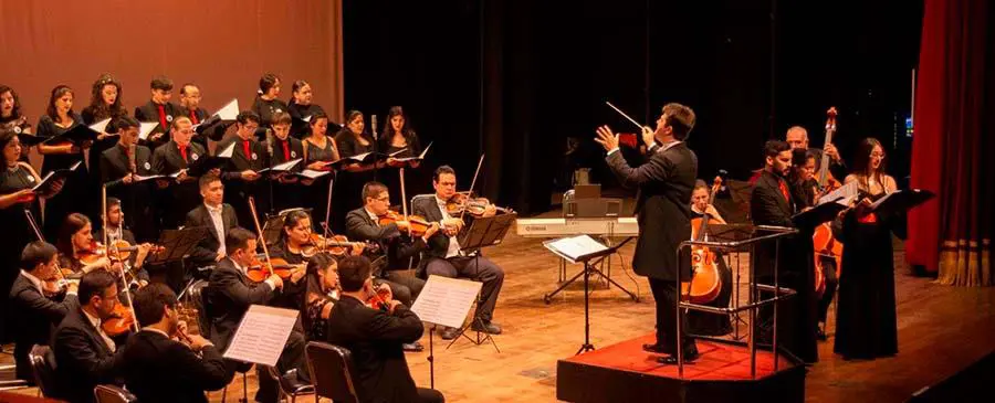 FADA. Cortes�a