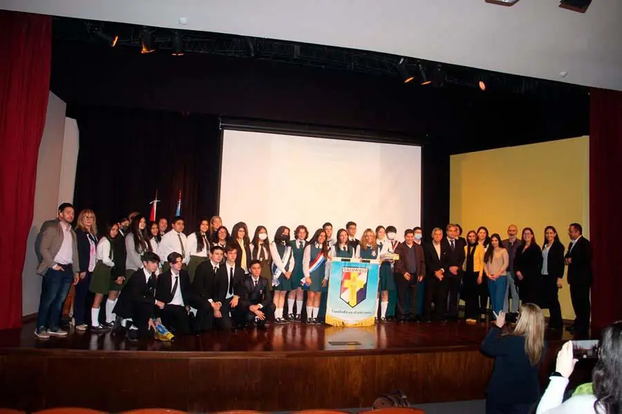Alianza Francesa. Cortes�a