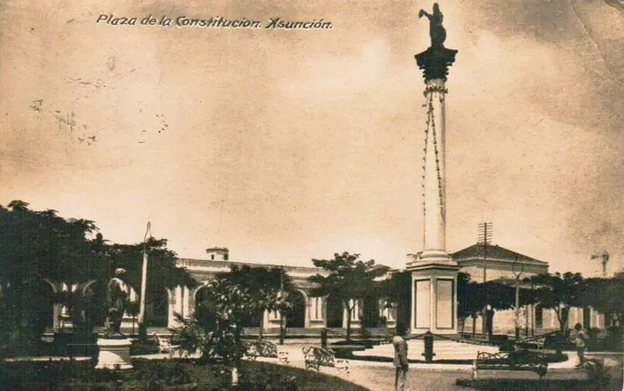 Postal Plaza Constituci�n. Centro Hist�rico de Asunci�n. Cortes�a