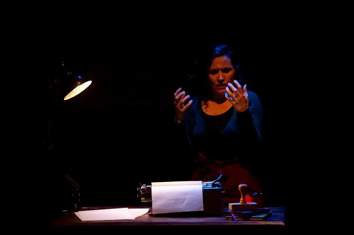 Carola Mazzotti en el unipersonal emConfusi�n elemental./em Cortes�a
