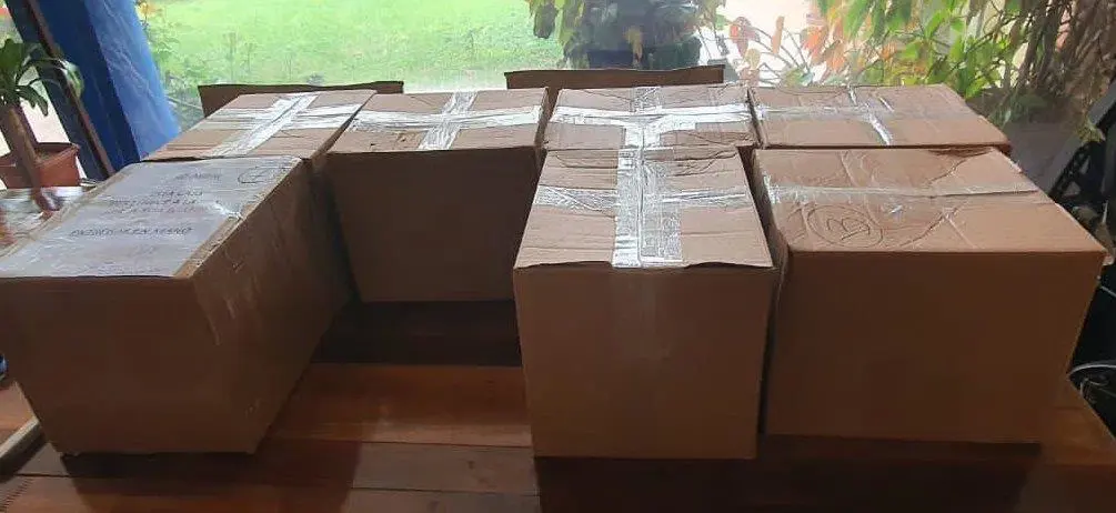 Las siete cajas con los libros de la recuperada biblioteca de Augusto Roa Bastos. Cortes�a CCR Cabildo