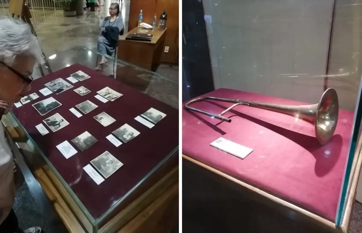 Objetos en exposici�n, entre ellos parte de un tromb�n interpretado por Flores. Cortes�a