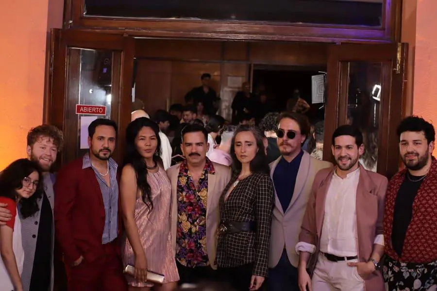 Elenco deem 1978 /em(Mejor dise�o de arte y Mejor obra de teatro danza). Cortes�a