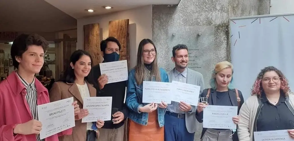 Ganadores y mencionados de la primera edici�n del Premio ASGAPA. Cortes�a