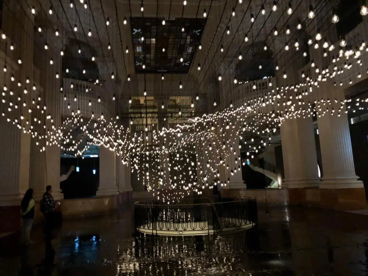 Rafael Lozano-Hemmer, emPulse Topology,/em instalación, Santander Cultural, 13ª Bienal del Mercosur © Leonor Amarante