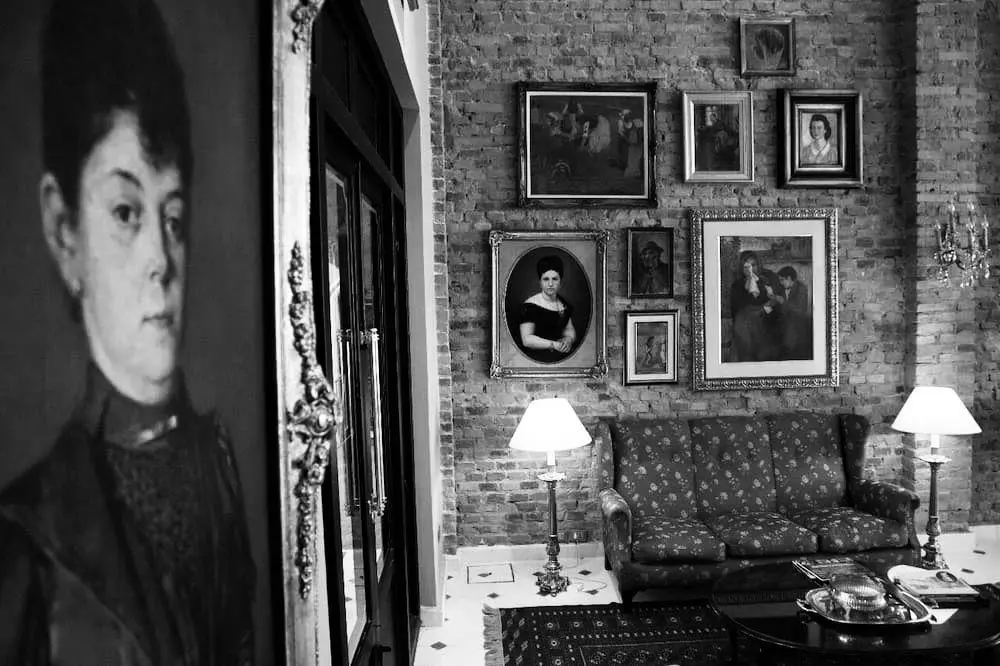 Hotel Nino, lobby. Cortes�a