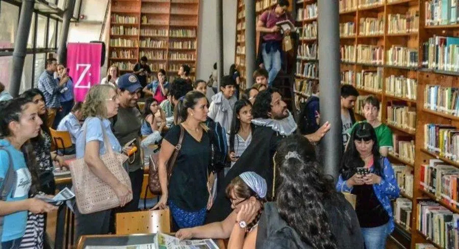 Biblioteca Cervantes, Centro Cultural Juan de Salazar. Cortes�a