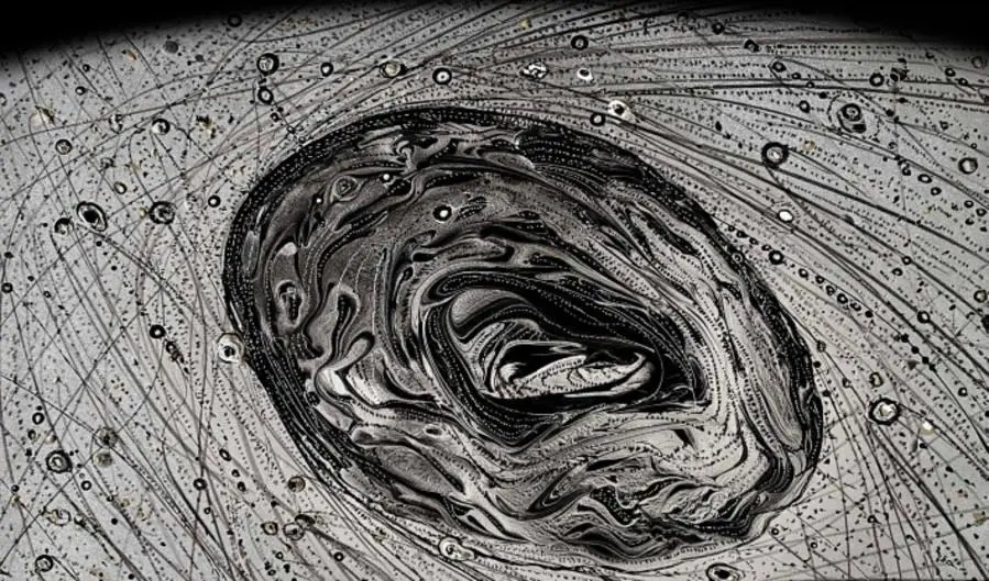 emTycho (cr�ter de la Luna)/em, 2021. Dibujo. T�cnica mixta sobre papel. Cortes�a