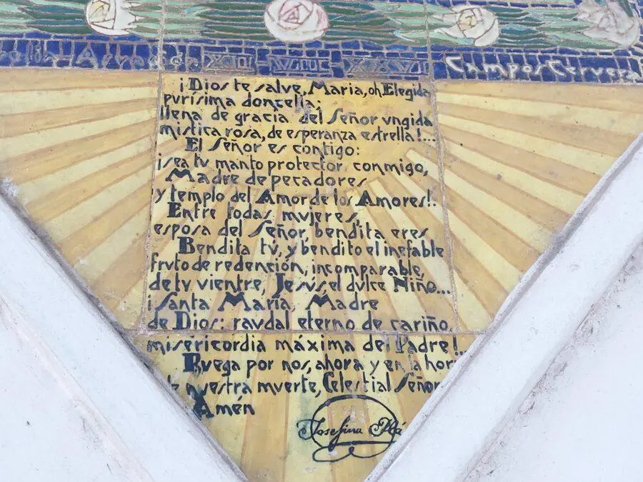 Detalle de panel emVirgen de Caacup�/em, 1926 � Mar�a Blanco, 2019