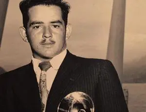 Alberto Ferreira. Cortes�a