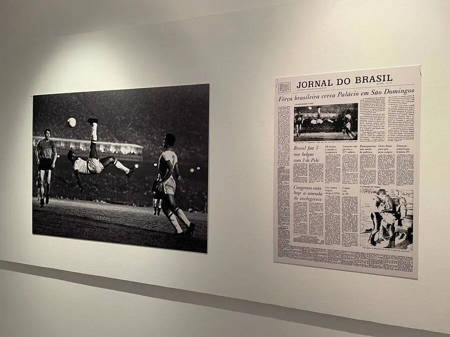 Vista de la exposici�n en el Centro Cultural de la Embajada del Brasil � Fernando Allen