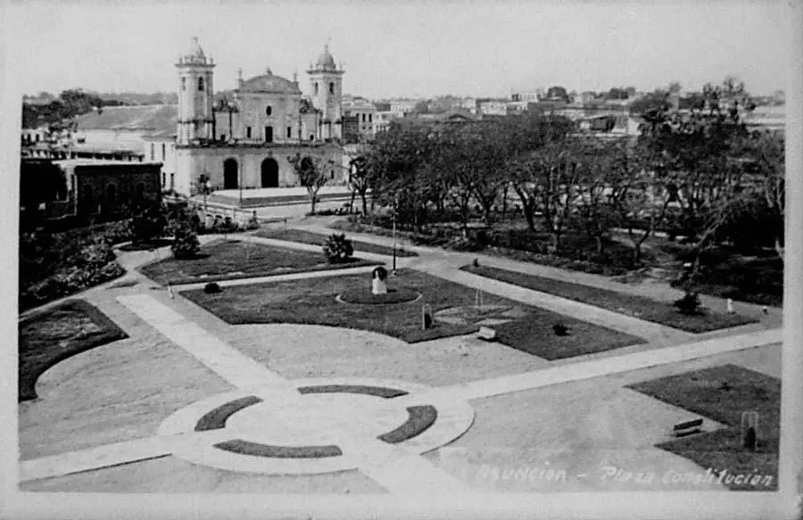 Jard�n original de la plaza IndependencIa, 1920, dise�ado por Juan Samudio. Cortes�a