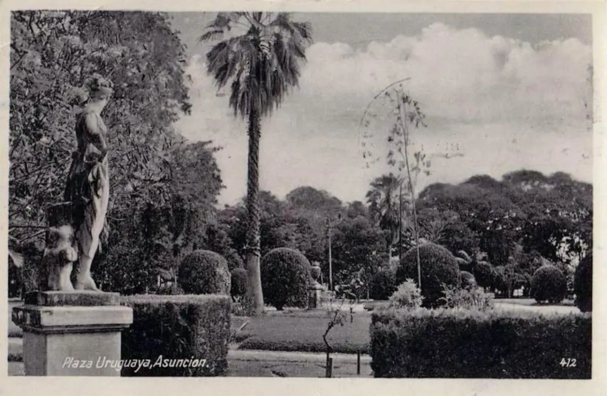 Plaza Uruguaya, d�cada de 1920. Cortes�a