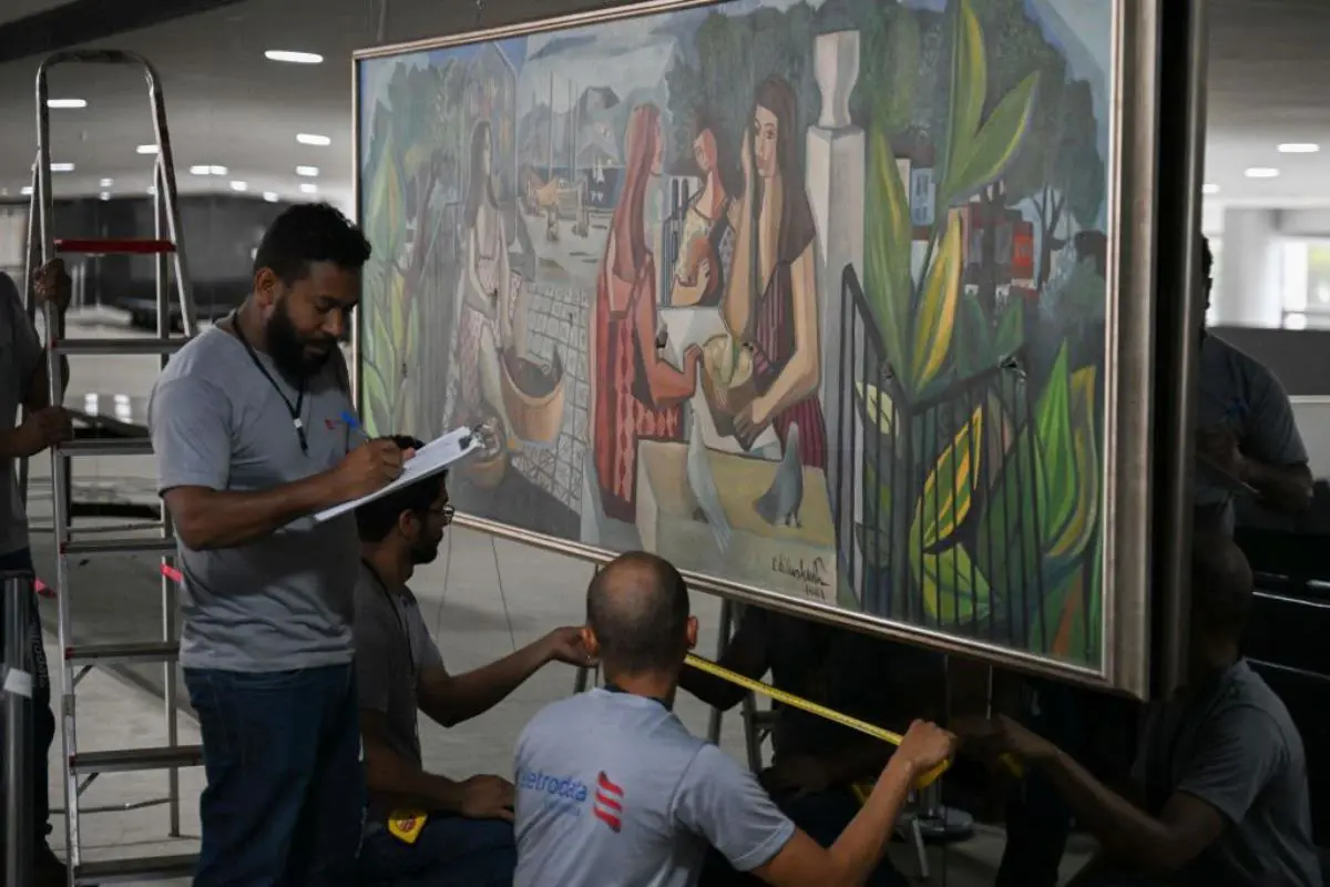 emLas mulatas/em (1962), de Emiliano Di Cavalcanti, en proceso de inspección.