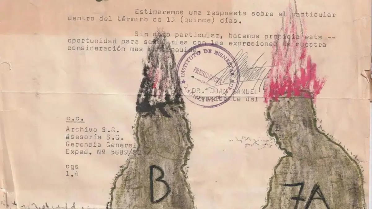 Fredi Casco, de la serie emBicho Ra'anga,/em 2016. Grafito, pastel y tinta sobre papel (fragmento de documento encontrado en las ruinas de la f�brica de Carlos Casado). Cortes�a