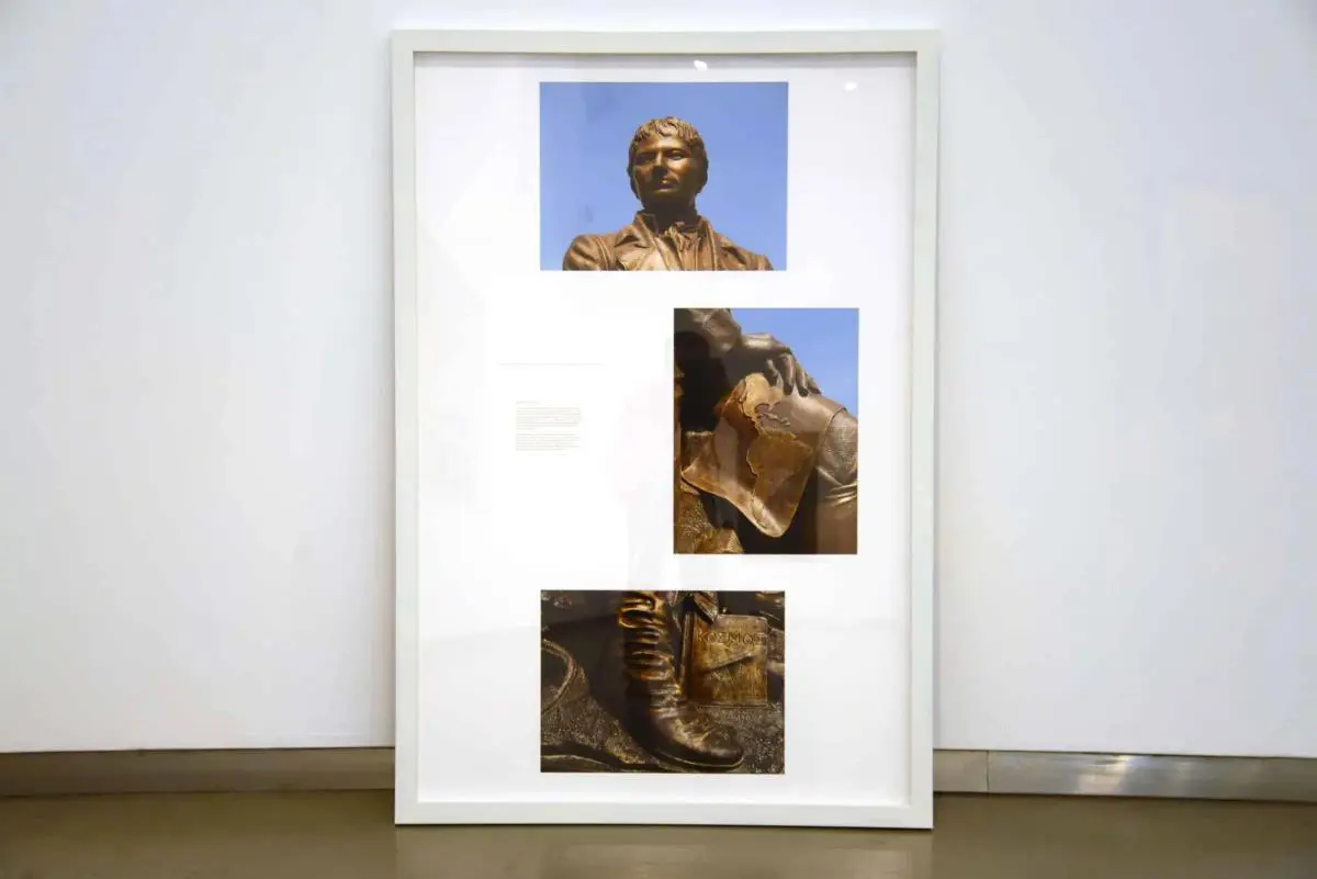 Carlos Motta. emMy Dearly Beloved R./em (Monumento a Alexander von Humboldt), 2013. Impresiones digitales ink jet en cuadro. Cortes�a