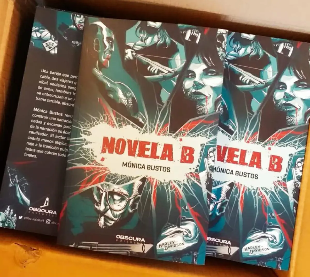emNovela B/em, de M�nica Bustos. Edici�n espa�ola. Cortes�a