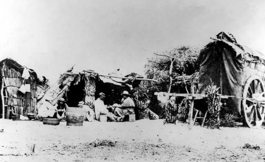 Bate & Cia, emFogón en el campamento. Albúmina, 1866./em Biblioteca Nacional de Uruguay. Cortesía