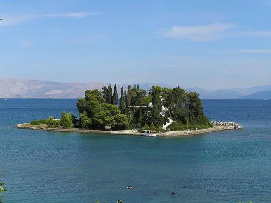 Isla griega de Pontikonisi, al este de Corf�. Cortes�a