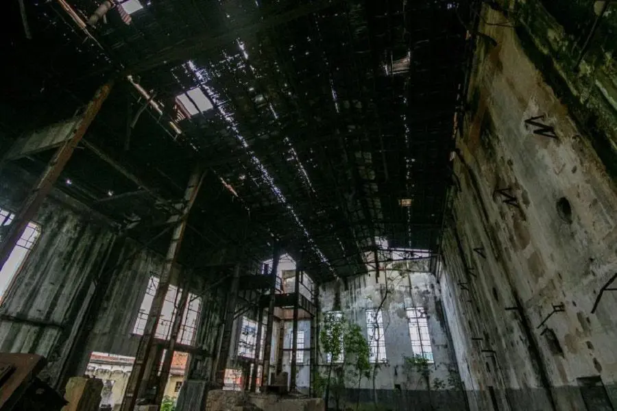 Interior de la Ex Usina El�ctrica de Corrientes. Cortes�a